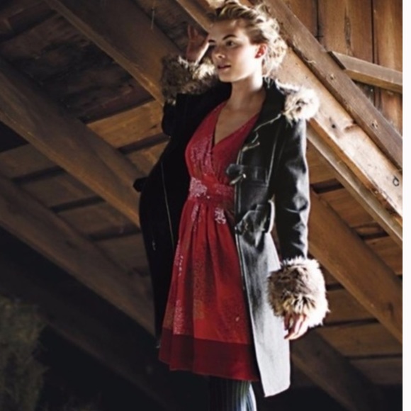 Anthro jacket fur trim toggle close - Picture 4 of 9